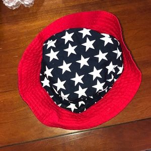 Reversible American flag and navy bucket hat!